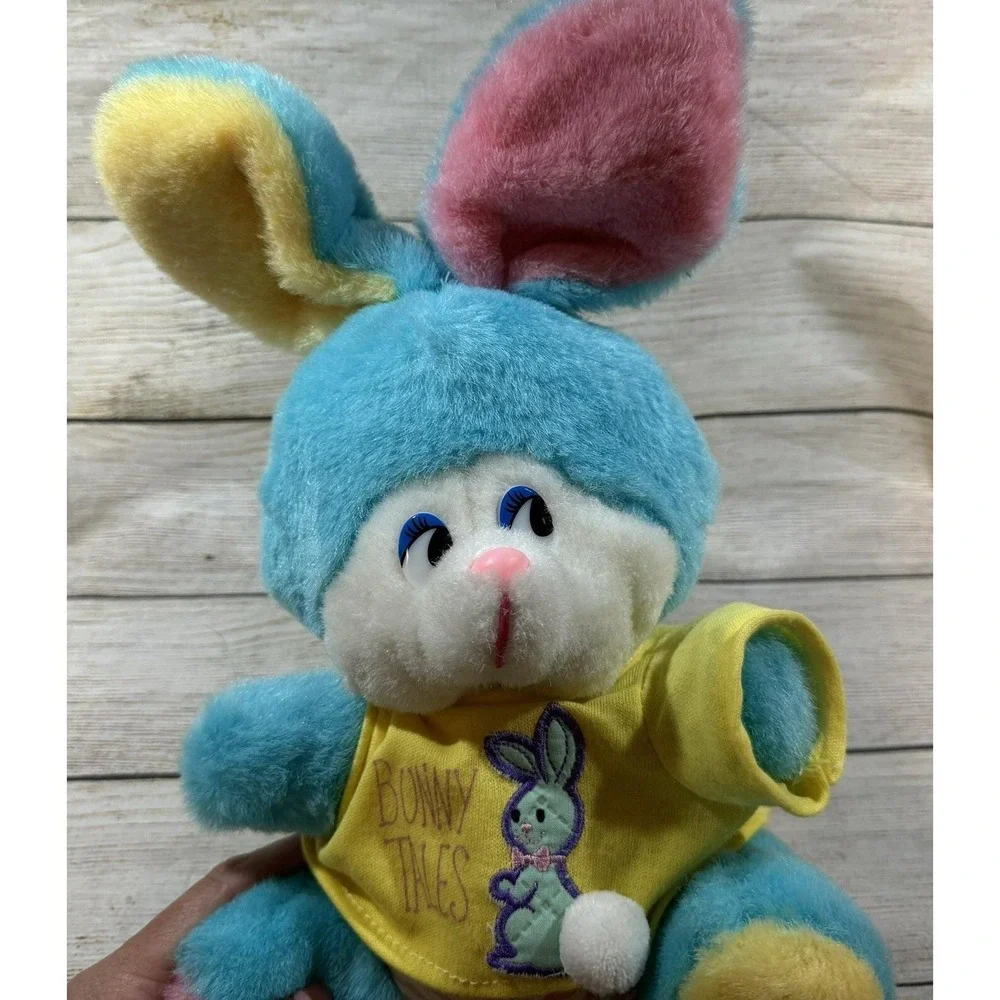 Vintage MTY International Pink Yellow Blue Plush Bunny Tales Shirt Taiwan TubP - Picture 6 of 6